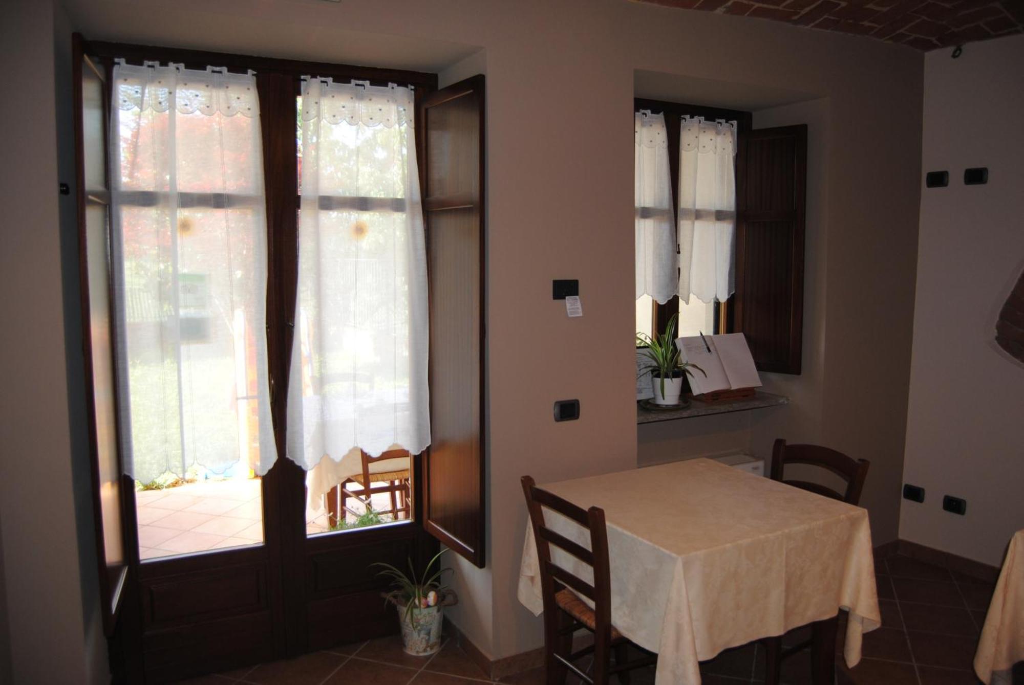 סרלונגה ד'אלבה Agriturismo I Grappoli מראה חיצוני תמונה