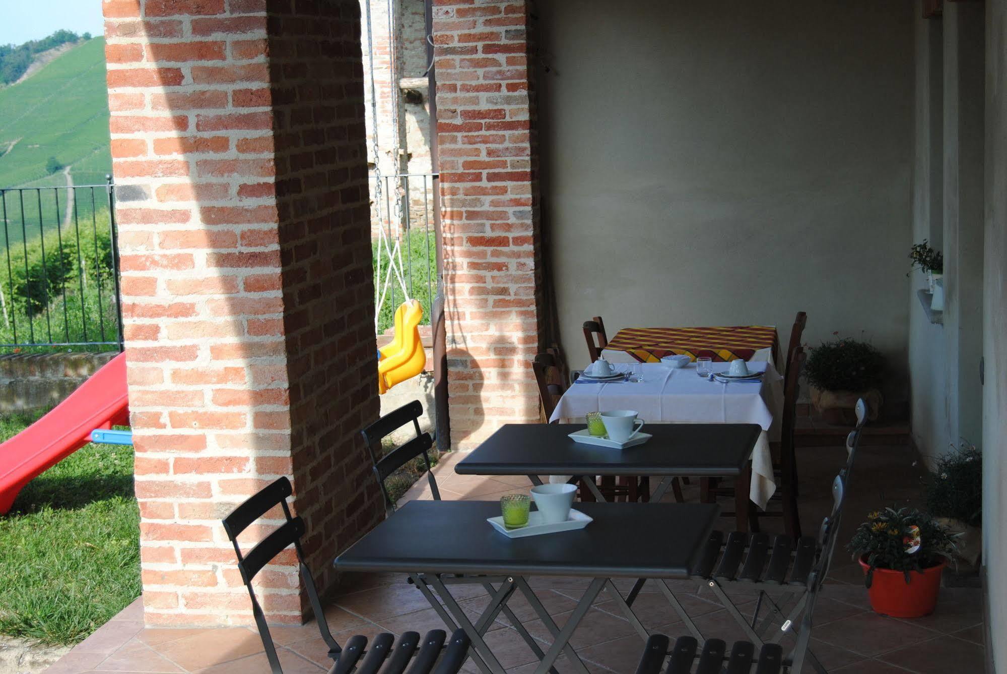 סרלונגה ד'אלבה Agriturismo I Grappoli מראה חיצוני תמונה
